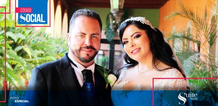 SS CS ELEGANTE ENLACE En una elegante ceremonia realizada en la Hacienda Viborillas, Laura Barrera y Víctor Alcaraz unieron sus vidas en matrimonio